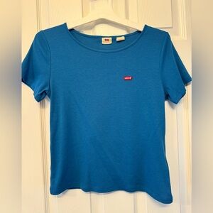 NWOT Levi’s Large Top